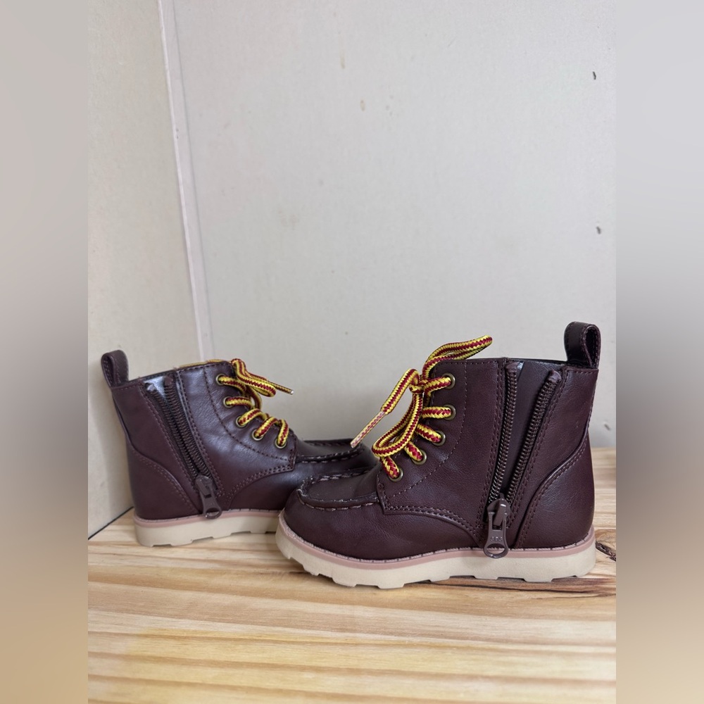 Cat & Jack Brown Boots with /Size 7